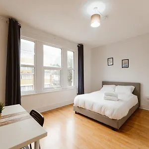 Great In Plaistow Pensjonat